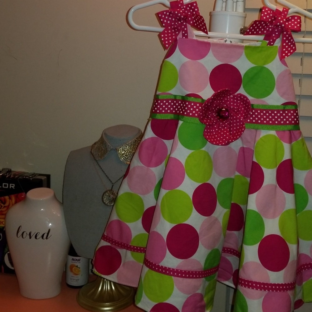 Beautiful 2T colorful polka dot dress